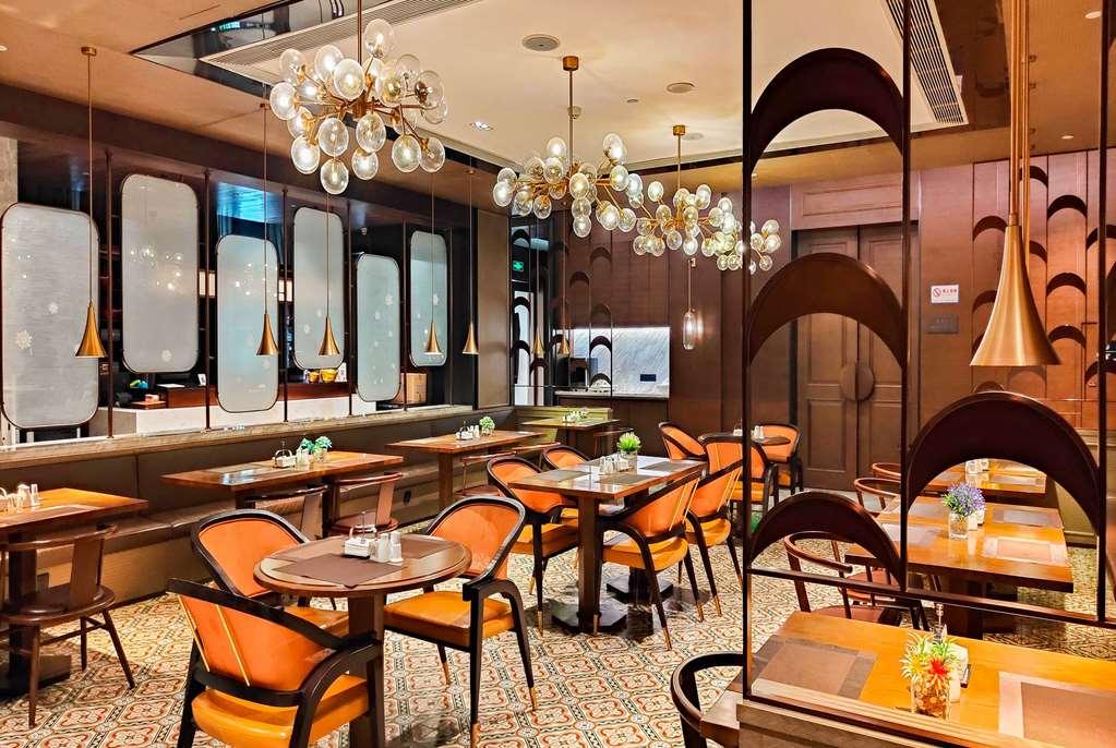 Leshan Ramada Hotel Ristorante foto