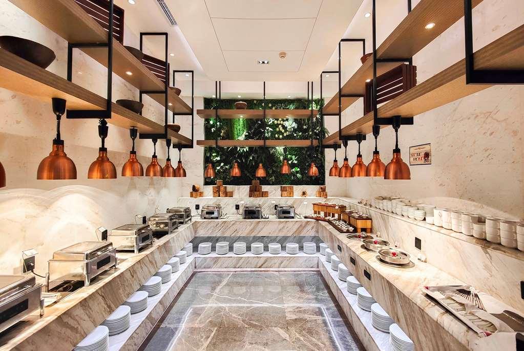 Leshan Ramada Hotel Ristorante foto