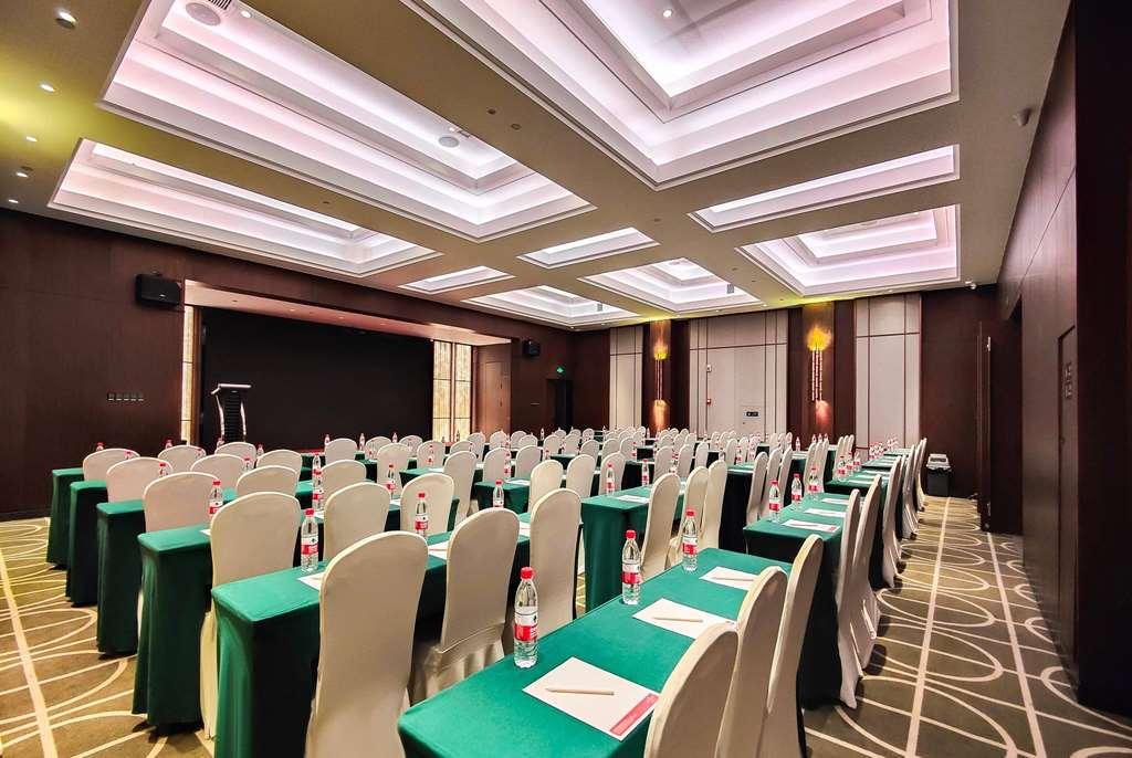 Leshan Ramada Hotel Servizi foto