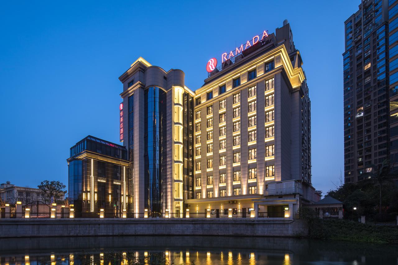 Leshan Ramada Hotel Esterno foto